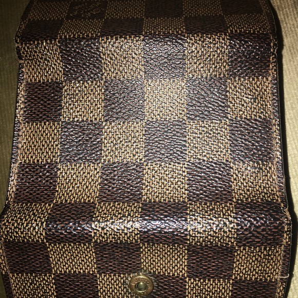 Louis Vuitton Key Holder - Picture 2 of 6